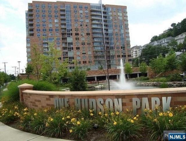 $669,000 Condo