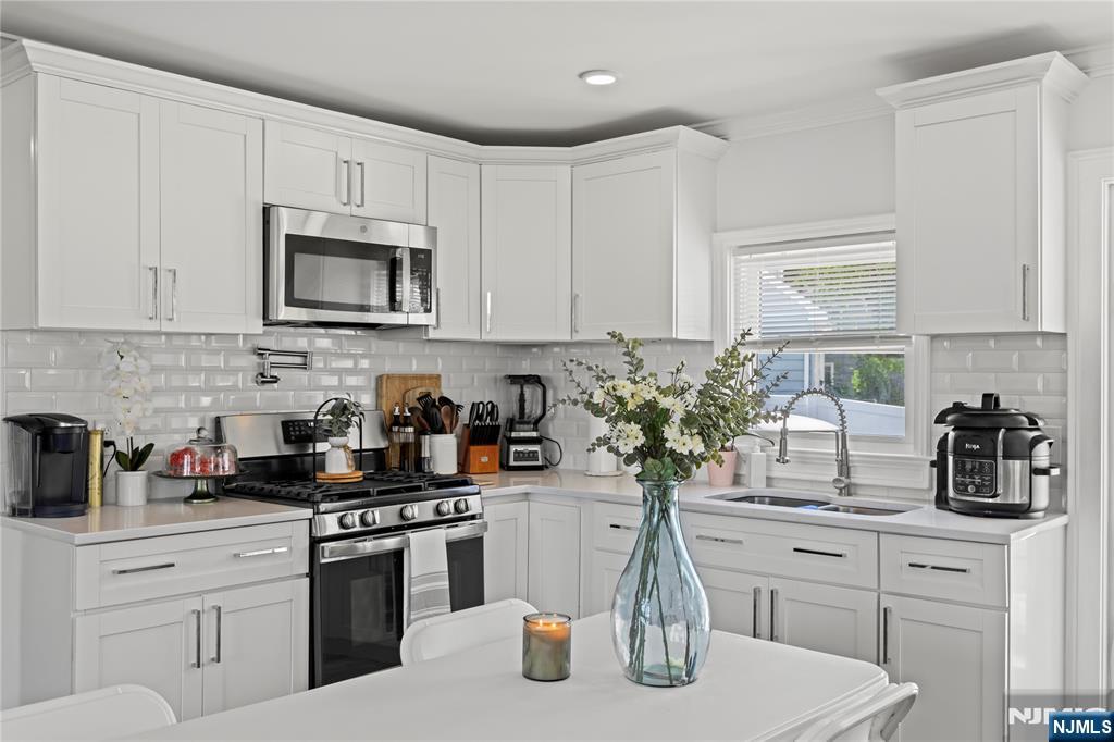 Homes for sale in Irvington, NJ | 65 Delmar Pl, Irvington, NJ 07111 | MLS# 25021170