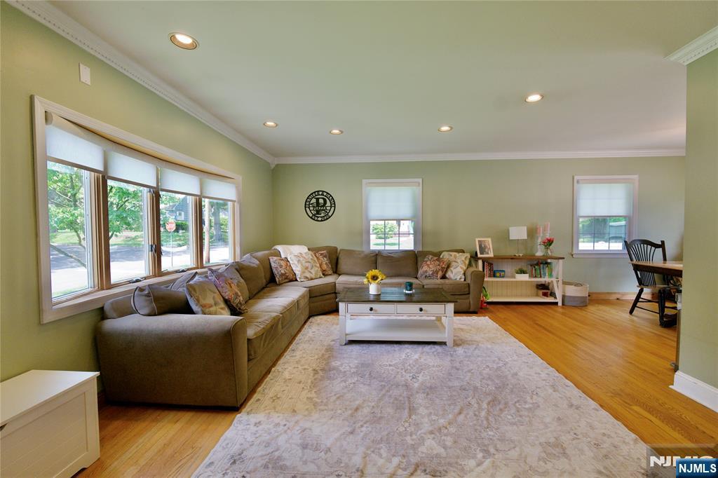 Homes for sale in Hillsdale, NJ | 218 Evergreen St, Hillsdale, NJ 07642 | MLS# 25021174