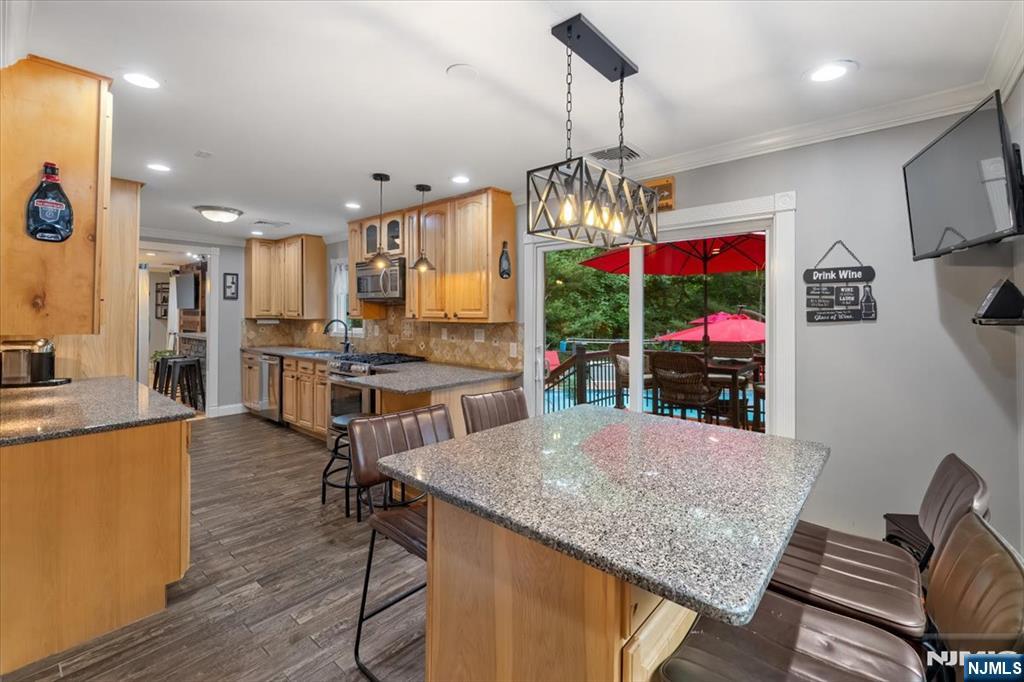 Homes for sale in Wanaque, NJ | 19 Elm St, Wanaque, NJ 07420 | MLS# 25021210