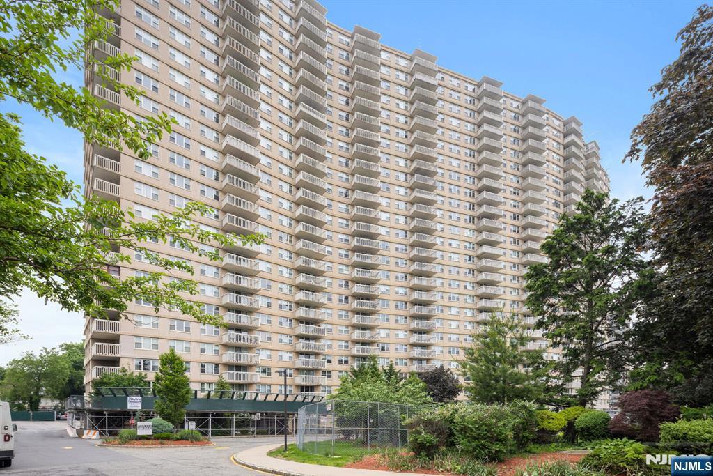 $215,000 Co-op