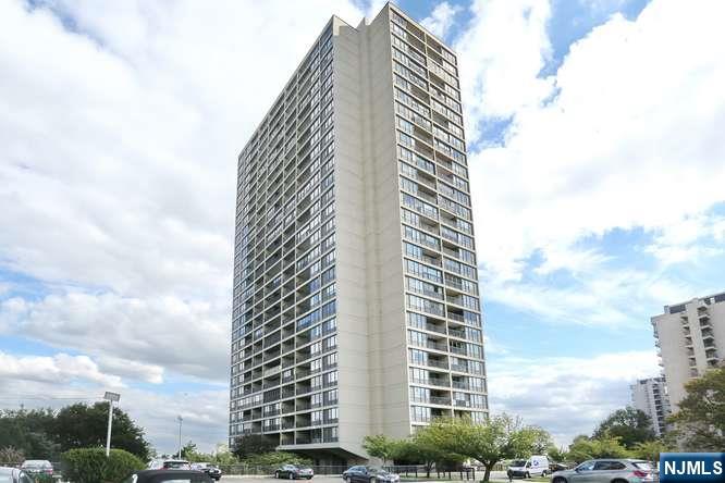 $215,500 Co-op