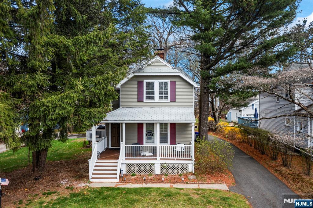 Homes for sale in Totowa, NJ | 699 Riverview Dr, Totowa, NJ 07512 | MLS# 25021310