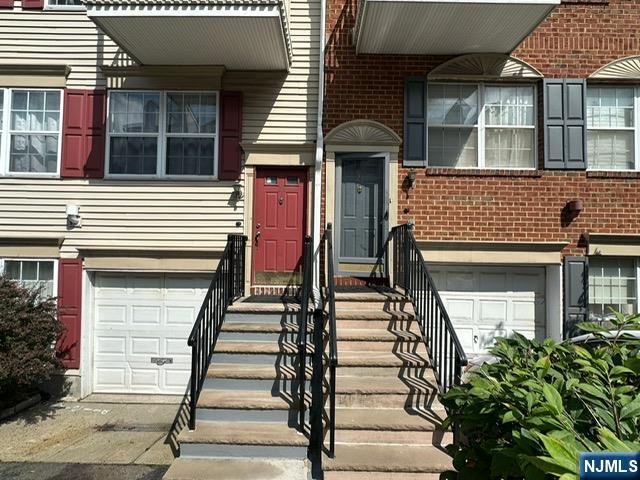 $499,000 Townhouse
