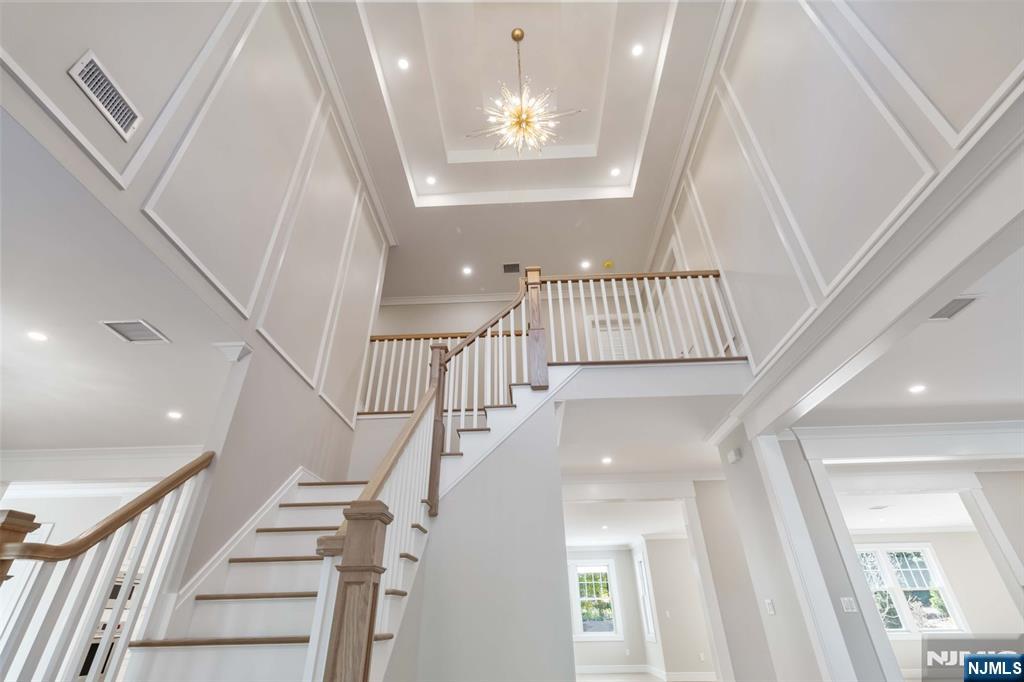 Homes for sale in Wyckoff, NJ | 520 Clinton Ave, Wyckoff, NJ 07481 | MLS# 25021603