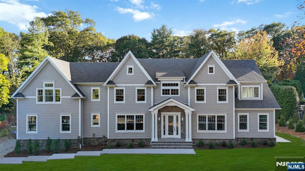 $3,650,000 Colonial