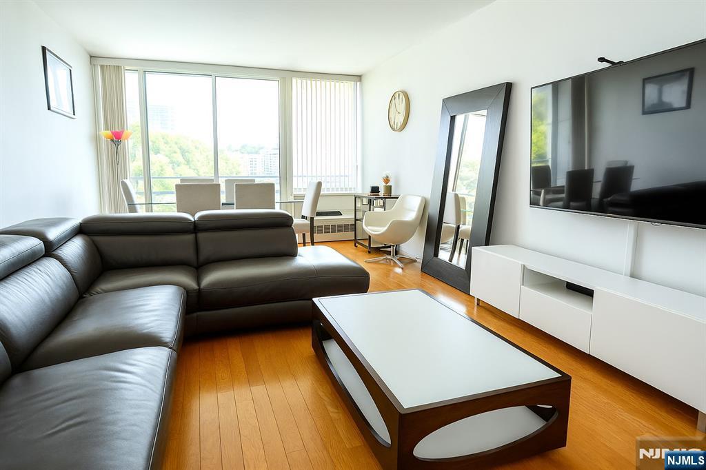 Homes for sale in Edgewater, NJ | 917 Hudson Park, Edgewater, NJ 07020 | MLS# 25021681