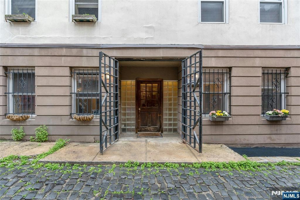 $1,100,000 Condo