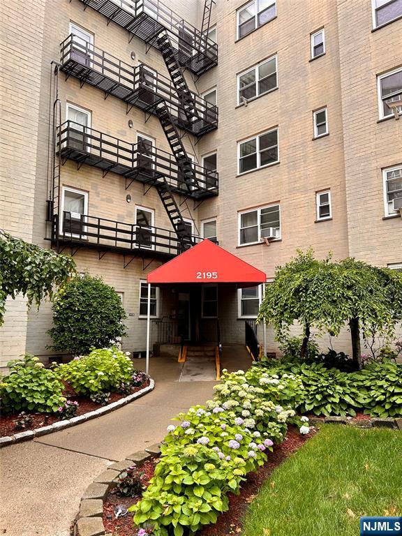 $319,000 Condo