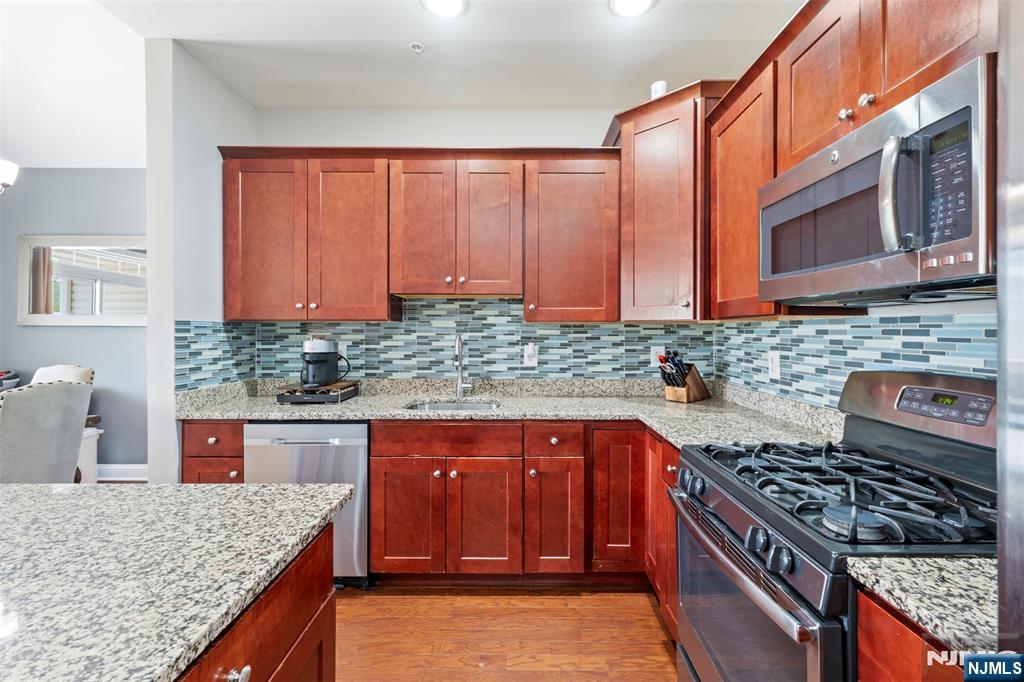 Homes for sale in Wanaque, NJ | 6 Elston Ct, Wanaque, NJ 07420 | MLS# 25021941