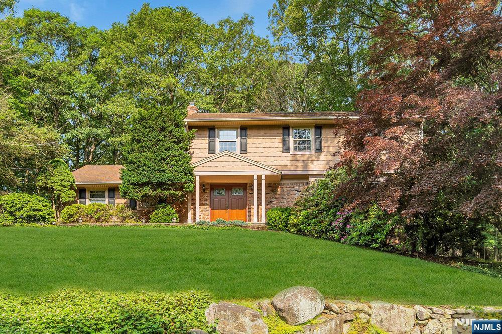 Homes for sale in Ringwood, NJ | 87 Edward Dr, Ringwood, NJ 07456 | MLS# 25022067