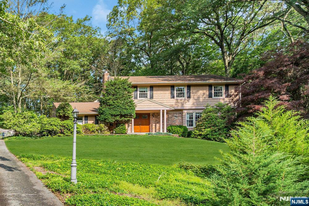 Homes for sale in Ringwood, NJ | 87 Edward Dr, Ringwood, NJ 07456 | MLS# 25022067