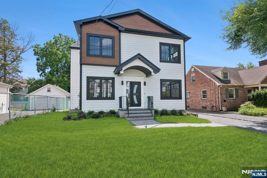 $1,699,888 Colonial