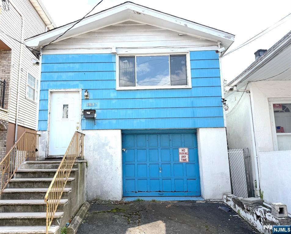 Homes for sale in North Bergen, NJ | 1437 Gehr Pl, North Bergen, NJ 07047 | MLS# 25022105