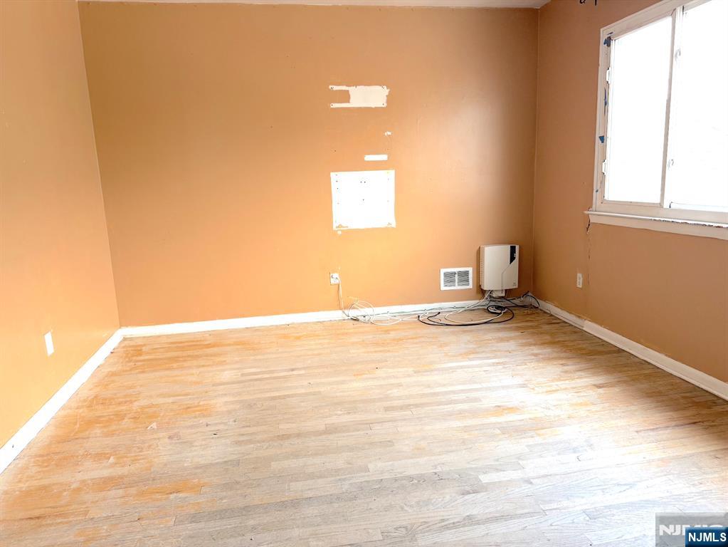 Homes for sale in North Bergen, NJ | 1437 Gehr Pl, North Bergen, NJ 07047 | MLS# 25022105