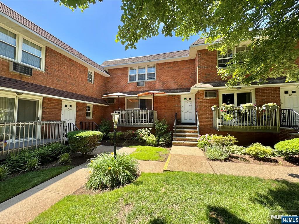 $325,000 Condo