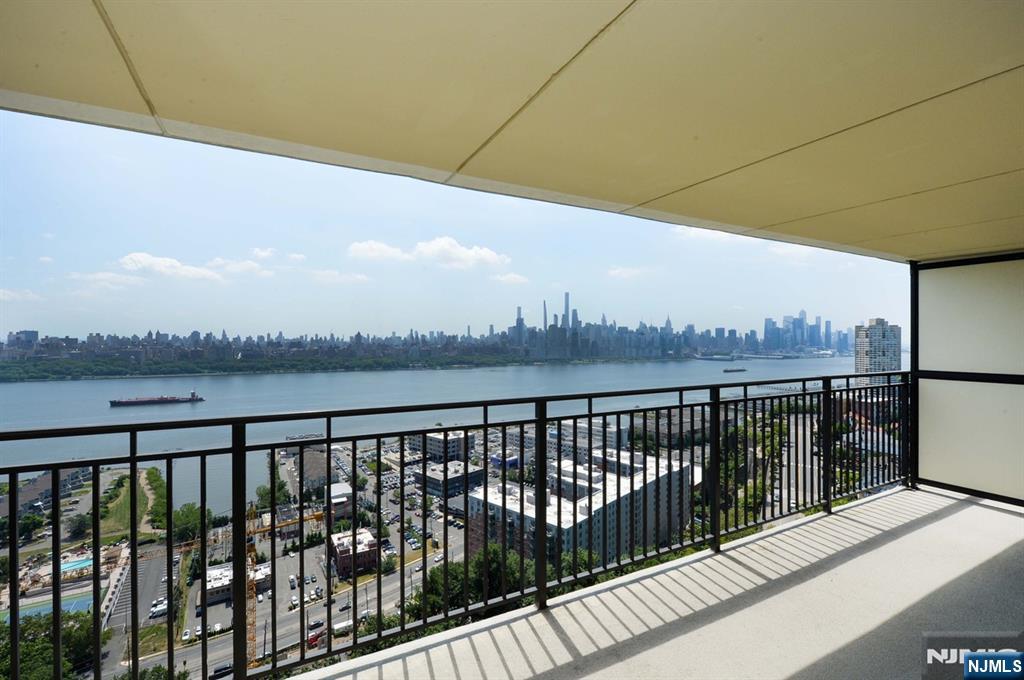 Homes for sale in North Bergen, NJ | 7855 Boulevard East #19E, North Bergen, NJ 07047 | MLS# 25022154