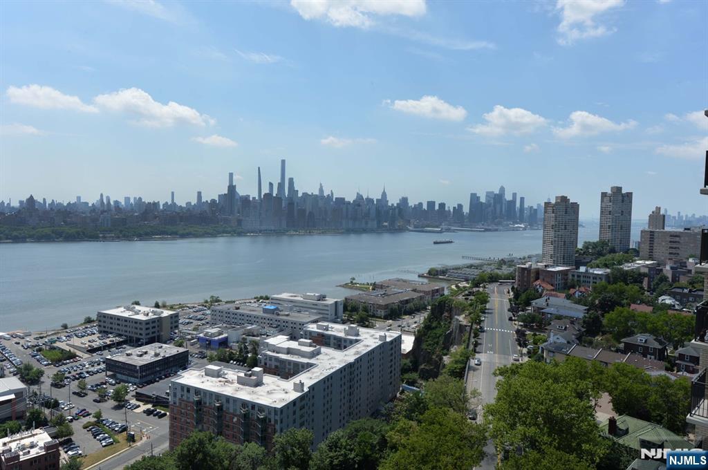 Homes for sale in North Bergen, NJ | 7855 Boulevard East #19E, North Bergen, NJ 07047 | MLS# 25022154