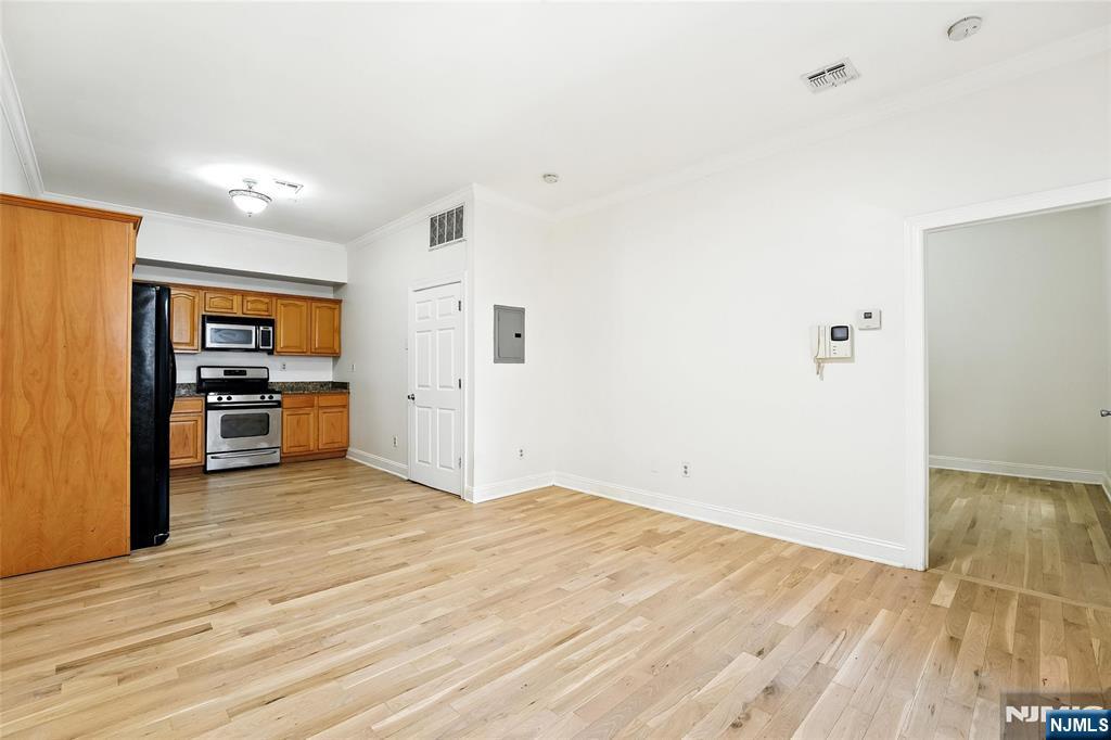 $325,000 Condo