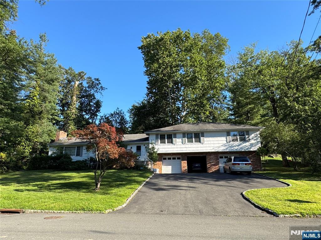 $2,300,000 Split Level