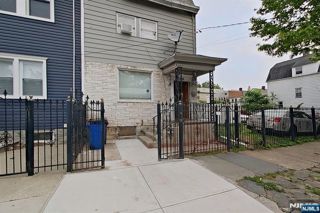 Homes for sale in Newark, NJ | 299 7th Ave, Newark, NJ 07107 | MLS# 25022253