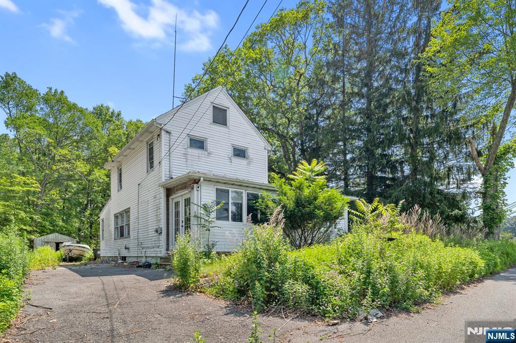 Homes for sale in Mount Olive Township, NJ | 48 Old Budd Lake Rd, Mount Olive Township, NJ 07828 | MLS# 25022400