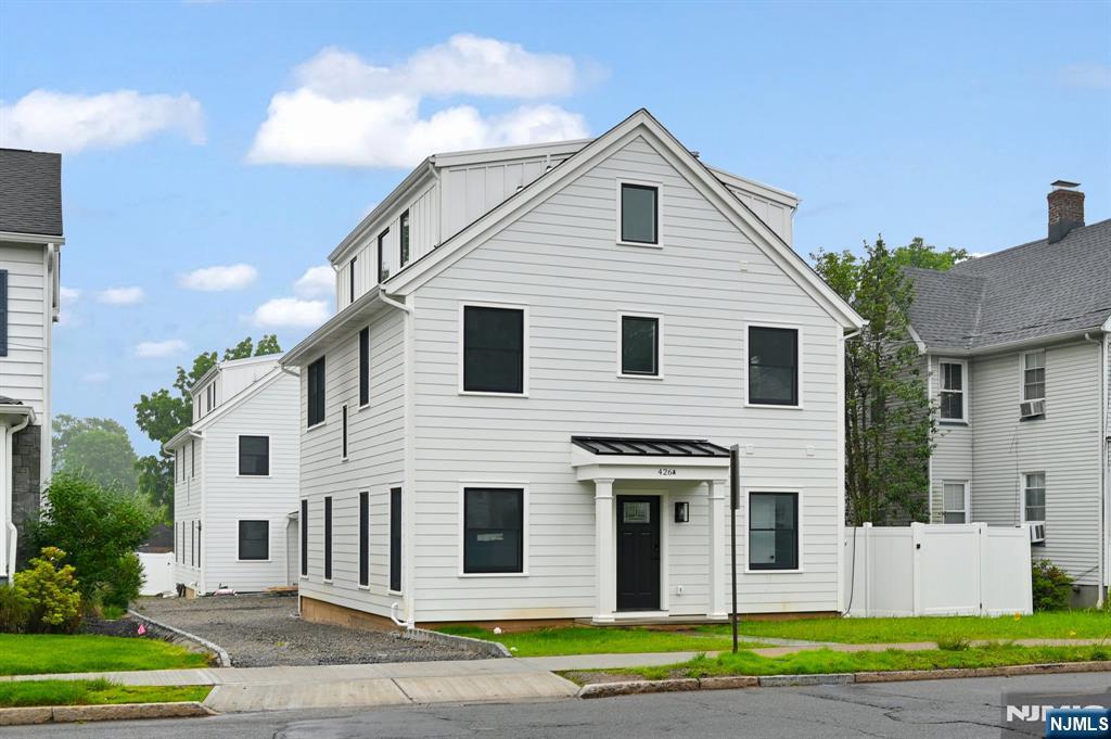 $1,950,000 Townhouse