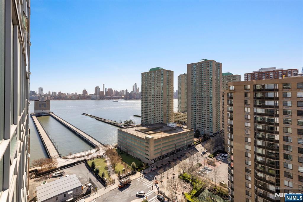$735,000 Condo