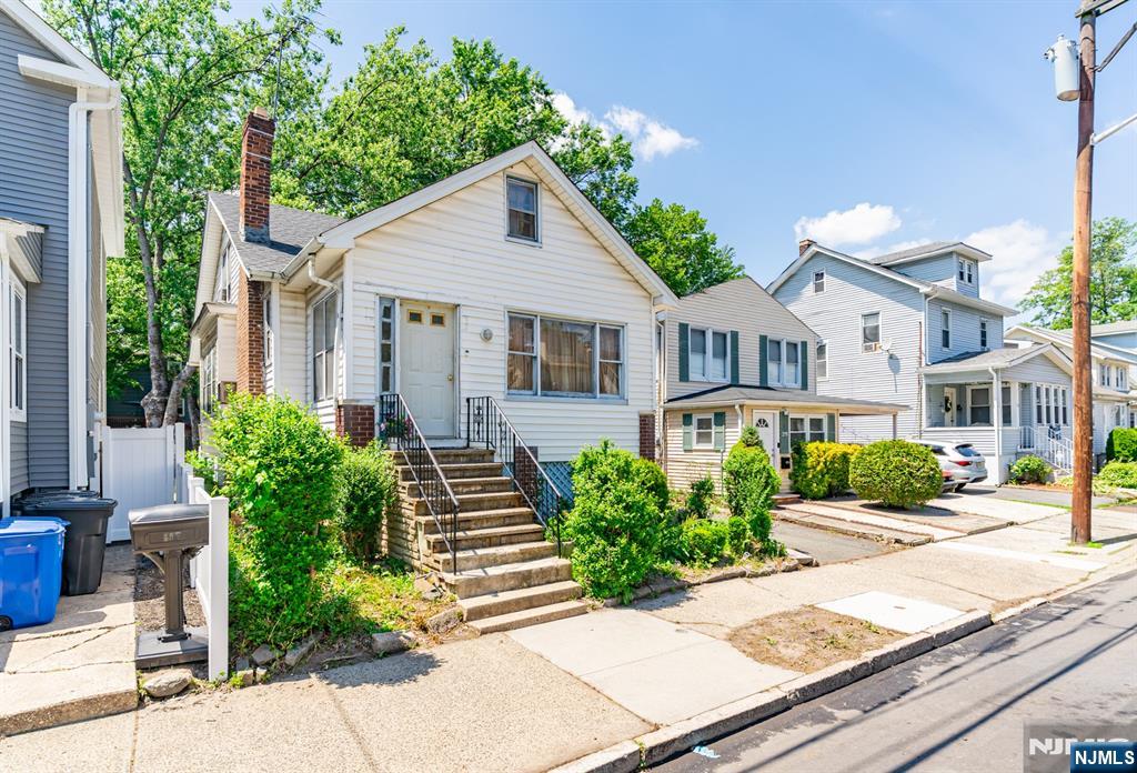 Homes for sale in Newark, NJ | 213 Kerrigan Blvd, Newark, NJ 07106 | MLS# 25022588