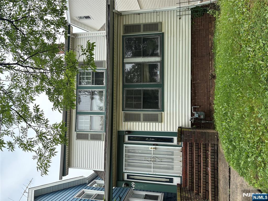 $349,900 Colonial