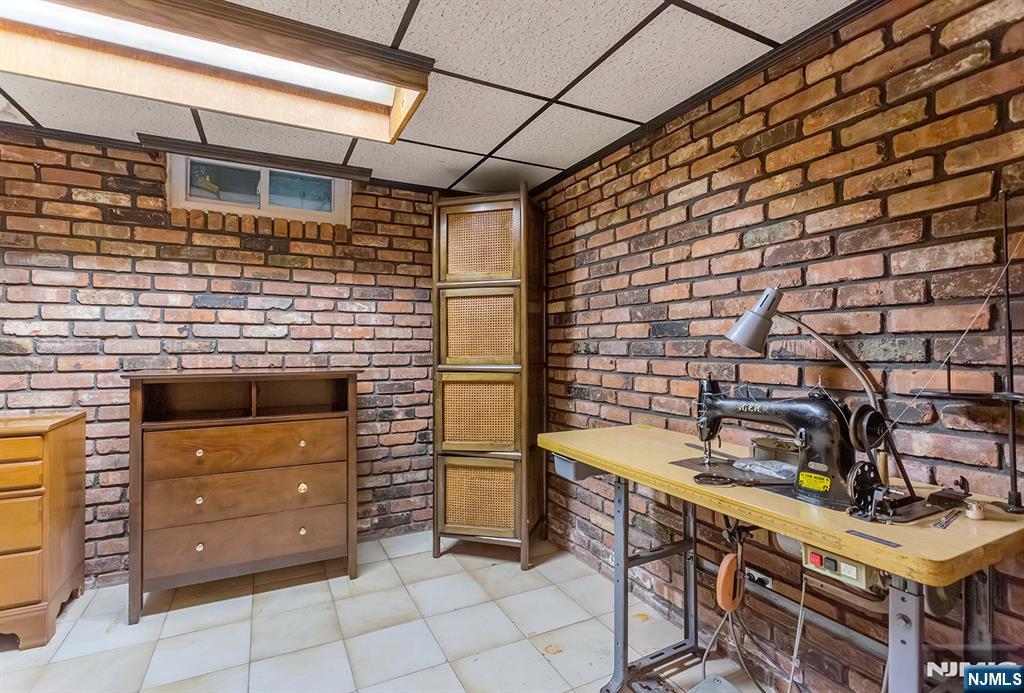 Homes for sale in Cresskill, NJ | 7 Burton Pl, Cresskill, NJ 07626 | MLS# 25022619