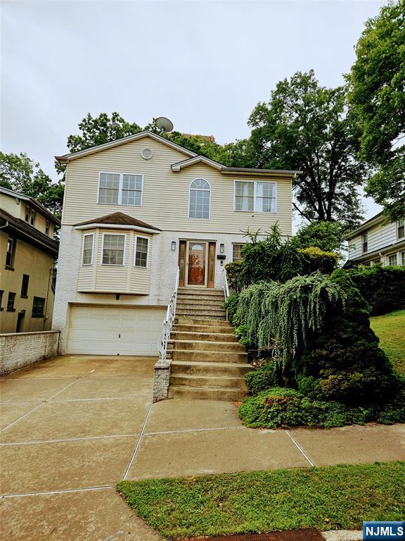 $589,900 Colonial