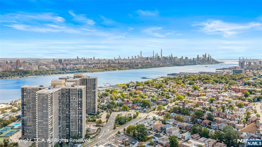 Homes for sale in Cliffside Park, NJ | 300 Winston Dr #103, Cliffside Park, NJ 07010 | MLS# 25022678