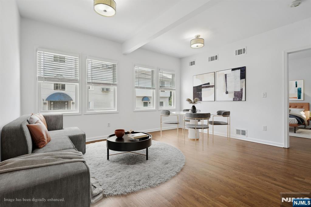 $319,900 Condo