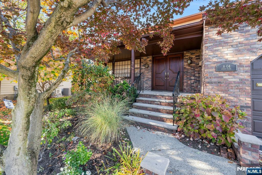 Homes for sale in Fair Lawn, NJ | 8 04 Susan Pl, Fair Lawn, NJ 07410 | MLS# 25022730