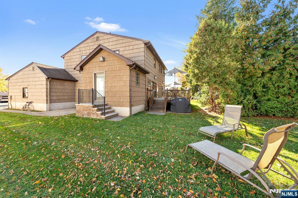 Homes for sale in Fair Lawn, NJ | 8 04 Susan Pl, Fair Lawn, NJ 07410 | MLS# 25022730