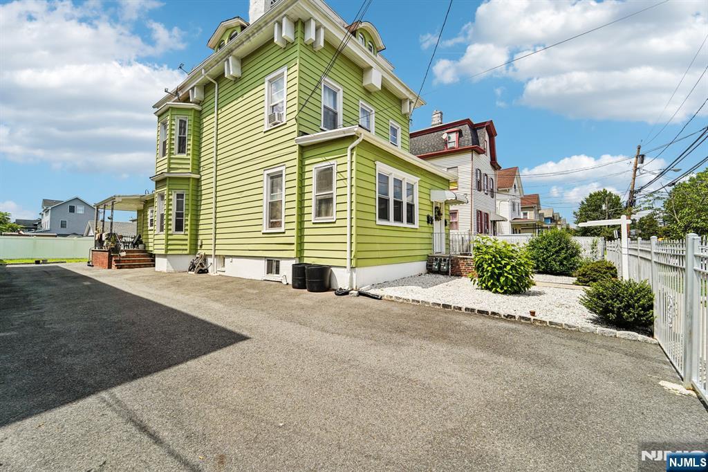 Homes for sale in Elizabeth, NJ | 514 Madison Ave, Elizabeth, NJ 07201 | MLS# 25022793