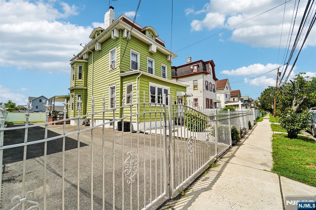 Homes for sale in Elizabeth, NJ | 514 Madison Ave, Elizabeth, NJ 07201 | MLS# 25022793