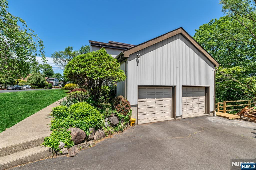 Homes for sale in Totowa, NJ | 81 Columbus Ave, Totowa, NJ 07512 | MLS# 25022913