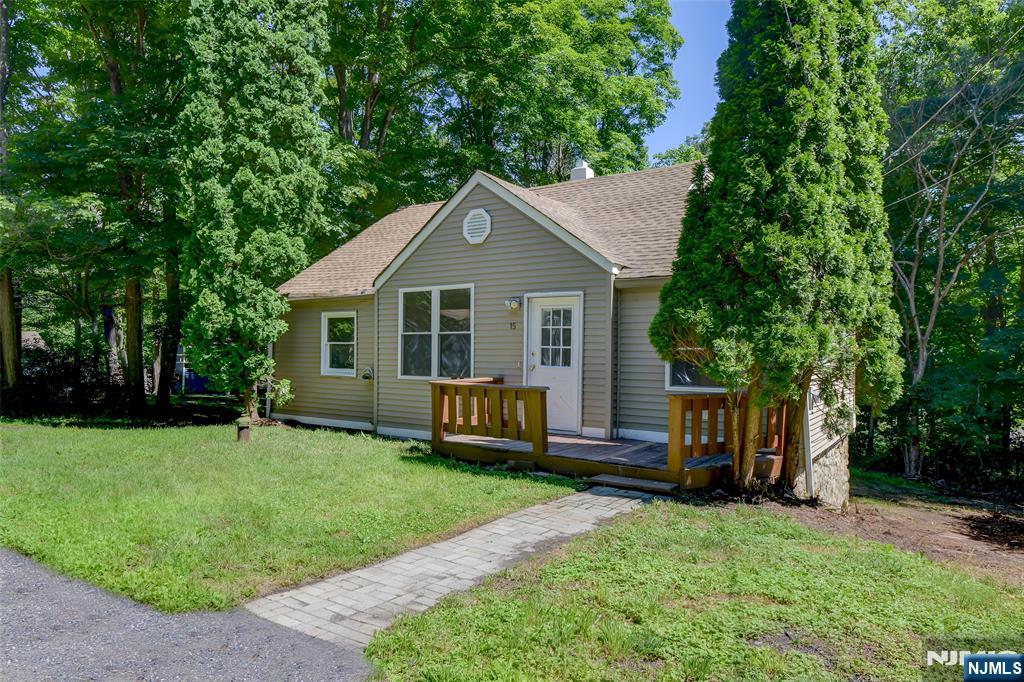 Homes for sale in Jefferson Township, NJ | 15 River Rd, Jefferson Township, NJ 07885 | MLS# 25023021