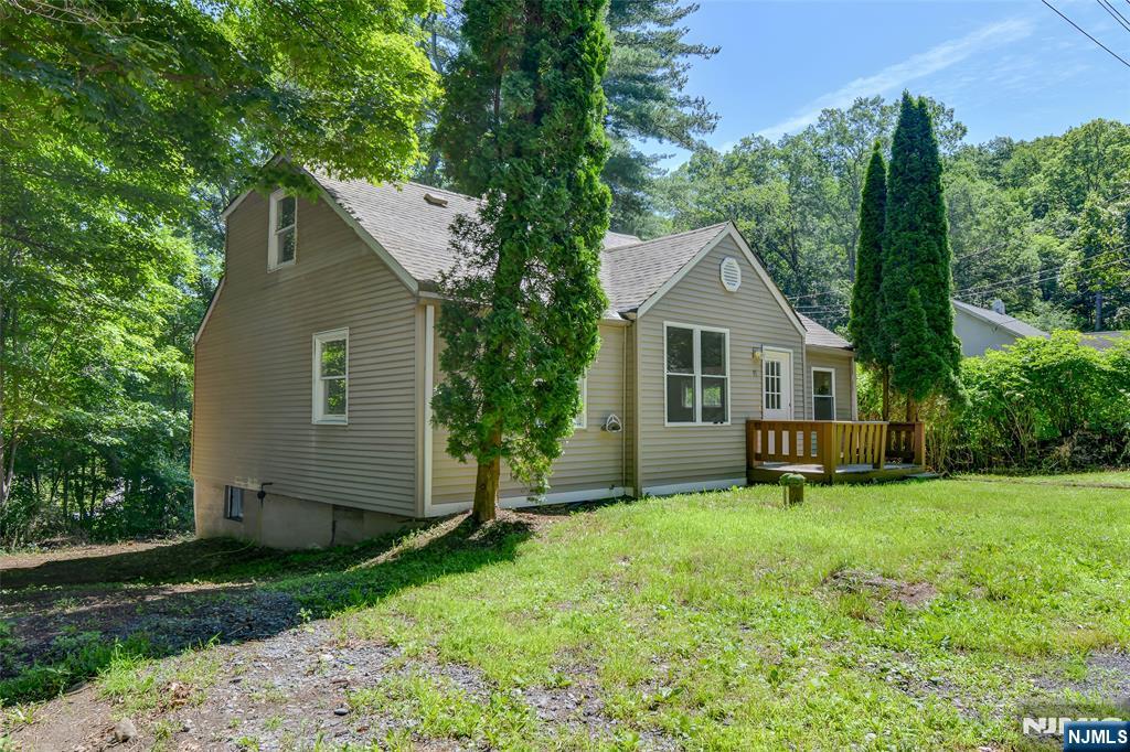 Homes for sale in Jefferson Township, NJ | 15 River Rd, Jefferson Township, NJ 07885 | MLS# 25023021