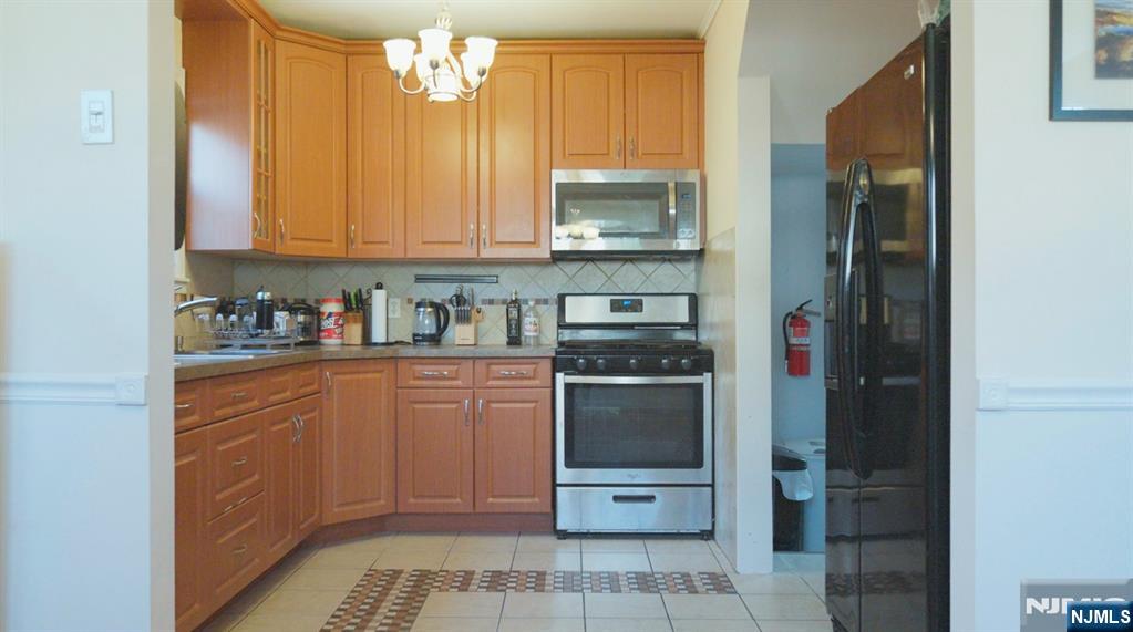 Homes for sale in Bloomfield, NJ | 28 Monroe, Bloomfield, NJ 07003 | MLS# 25023134