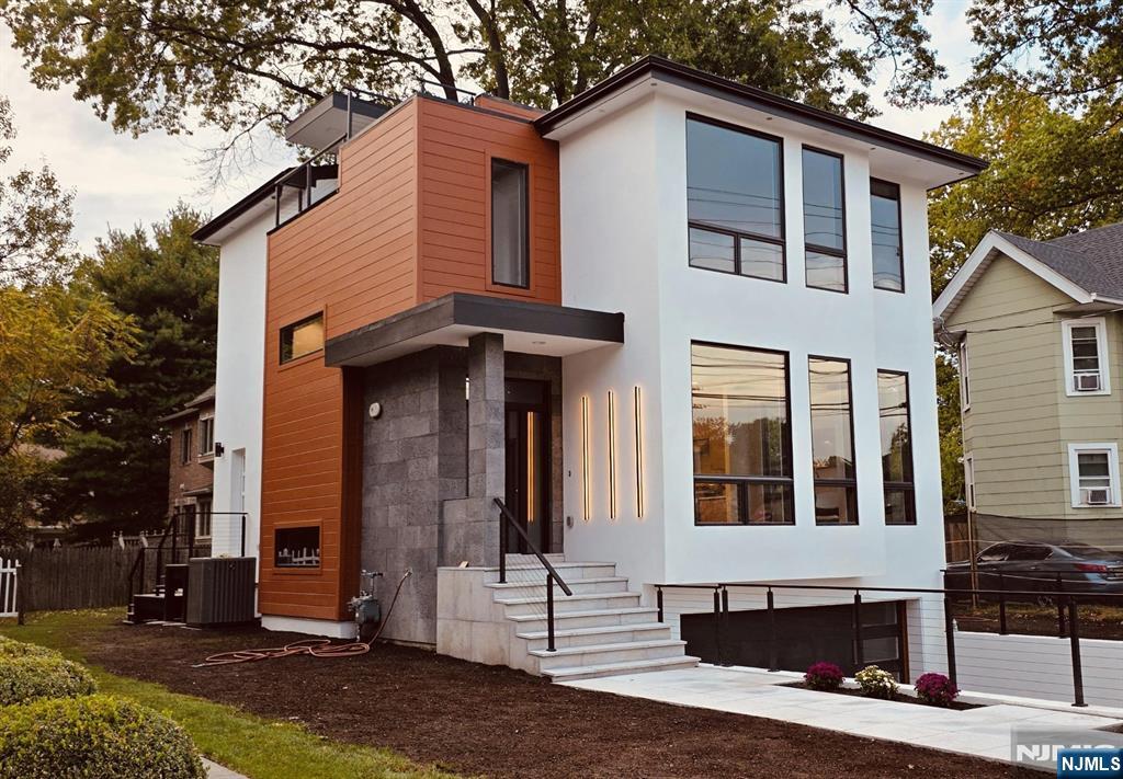 Homes for sale in Tenafly, NJ | 43 Grove St, Tenafly, NJ 07670 | MLS# 25023145