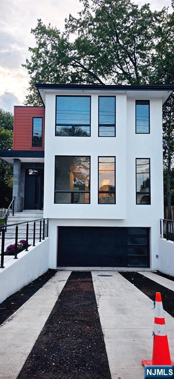 Homes for sale in Tenafly, NJ | 43 Grove St, Tenafly, NJ 07670 | MLS# 25023145