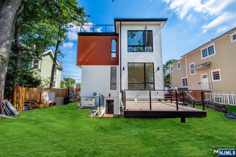 Homes for sale in Tenafly, NJ | 43 Grove St, Tenafly, NJ 07670 | MLS# 25023145