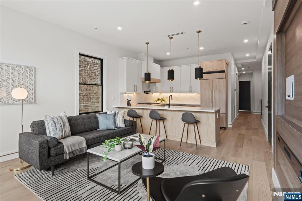 $1,299,000 Condo
