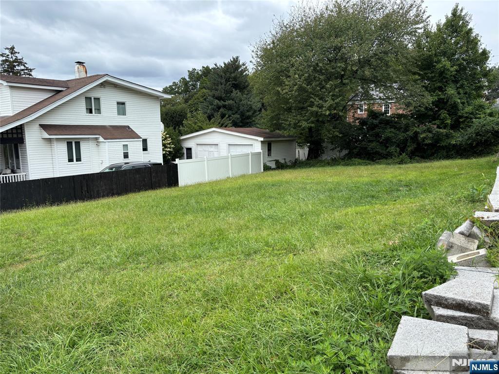 Homes for sale in Fort Lee, NJ | 485 Westview Pl, Fort Lee, NJ 07024 | MLS# 25023203