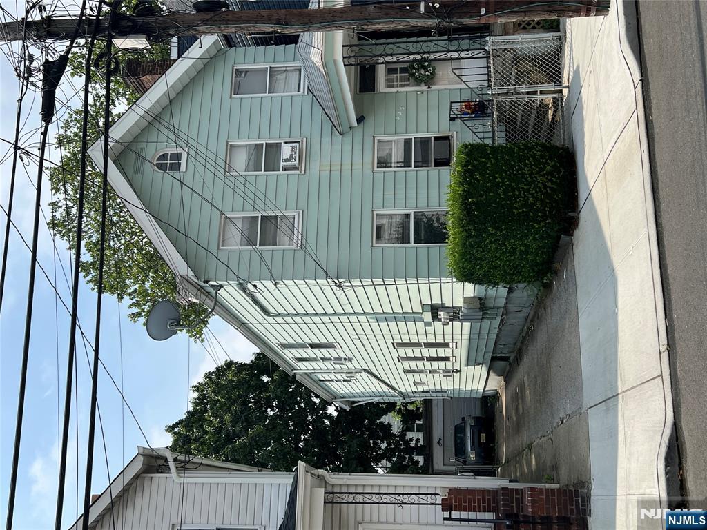 Homes for sale in Harrison, NJ | 323 William St, Harrison, NJ 07029 | MLS# 25023220