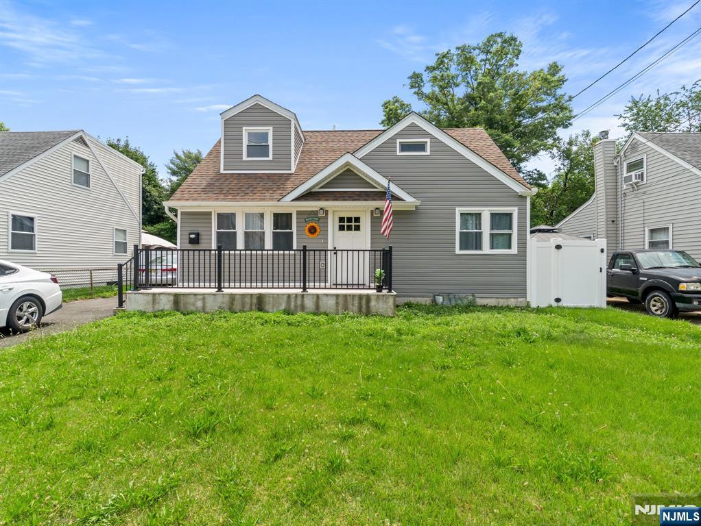 Homes for sale in Hamilton, NJ | 19 Wolf Dr, Hamilton, NJ 08610 | MLS# 25023246