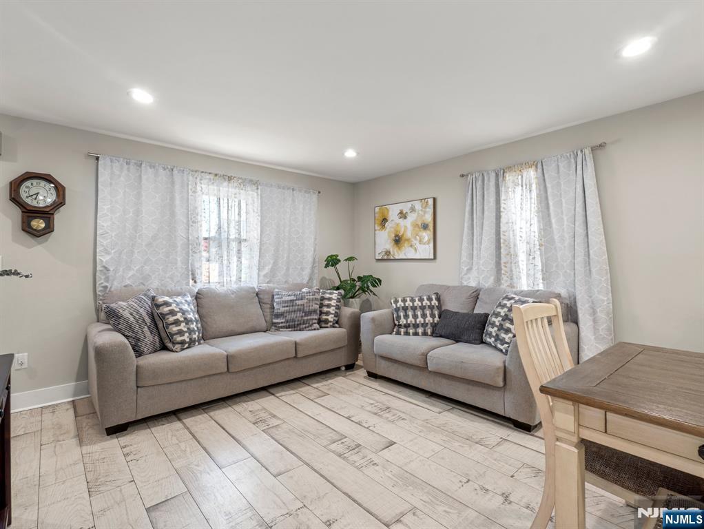 Homes for sale in Hamilton, NJ | 19 Wolf Dr, Hamilton, NJ 08610 | MLS# 25023246